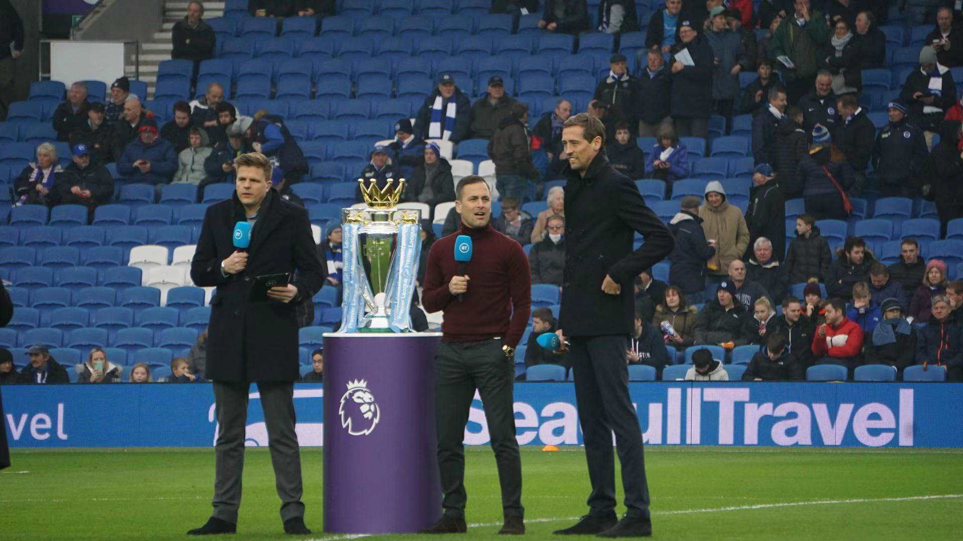 的表现紧密 的表现紧密